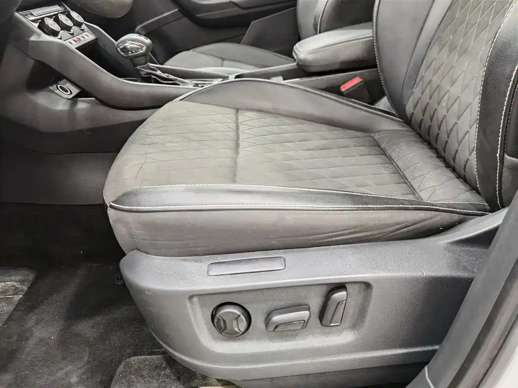 Skoda Karoq 2021 — фото 20