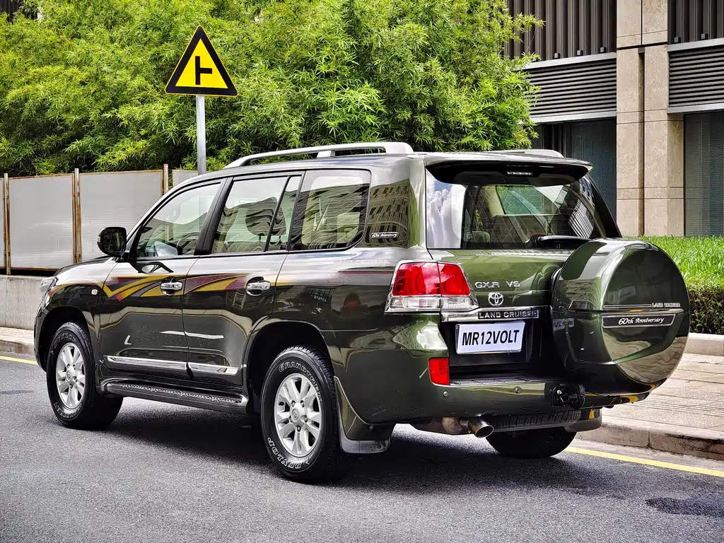Toyota Land Cruiser 2012 — фото 8