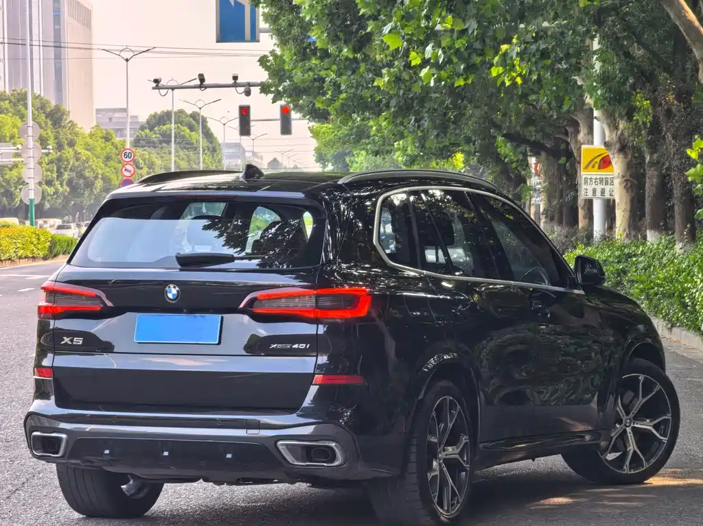 BMW X5 2021