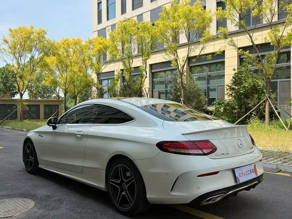 Mercedes-Benz C-Class 2019