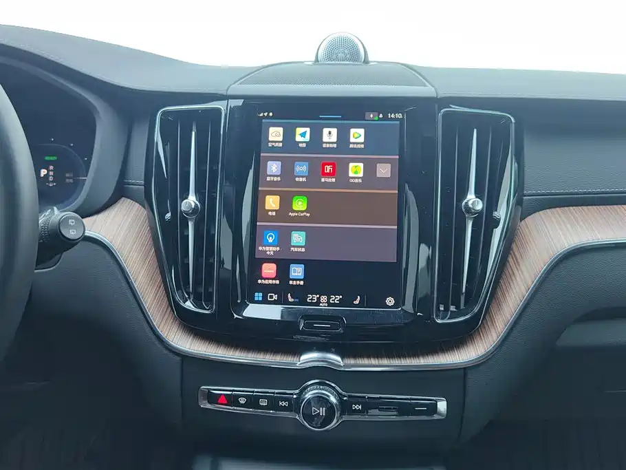 Volvo XC60 PHEV 2024 — фото 13