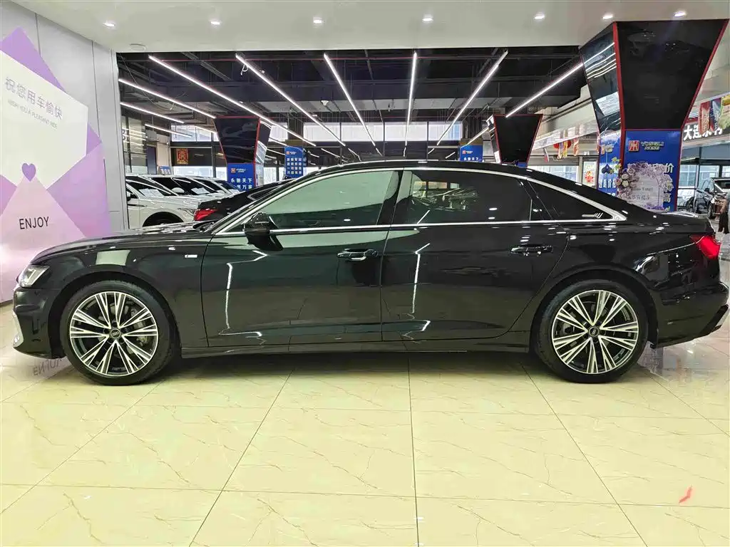 Audi A6L 2022