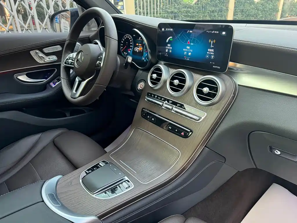 Mercedes-Benz GLC 2019 — фото 13