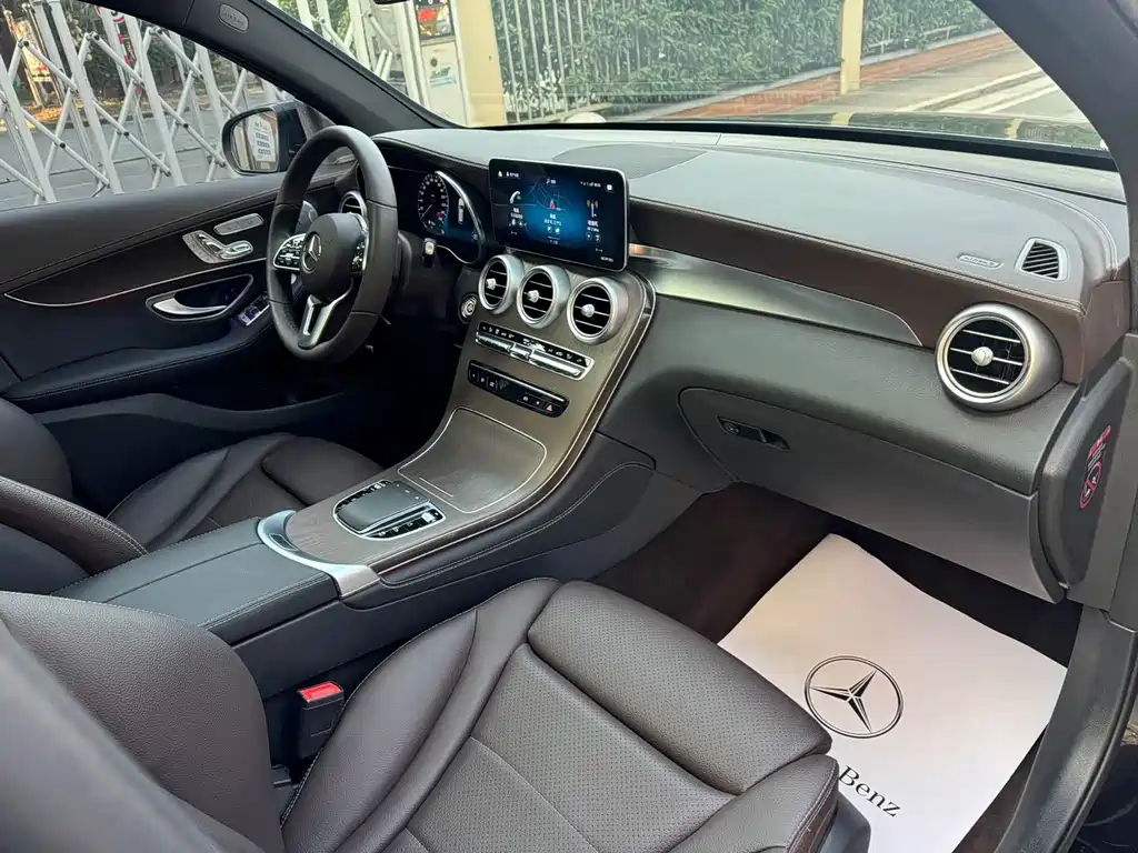 Mercedes-Benz GLC 2019 — фото 11