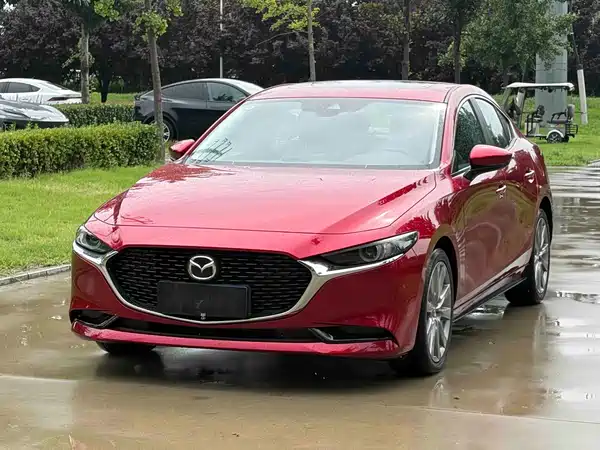Mazda 3 Axela 2026