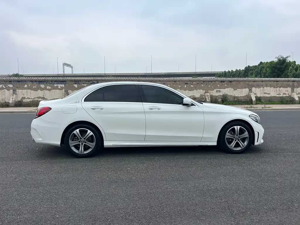 Mercedes-Benz C-Class 2019 — фото 7