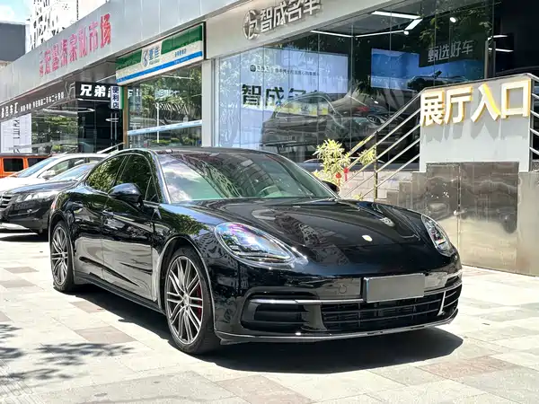 Porsche Panamera 2019