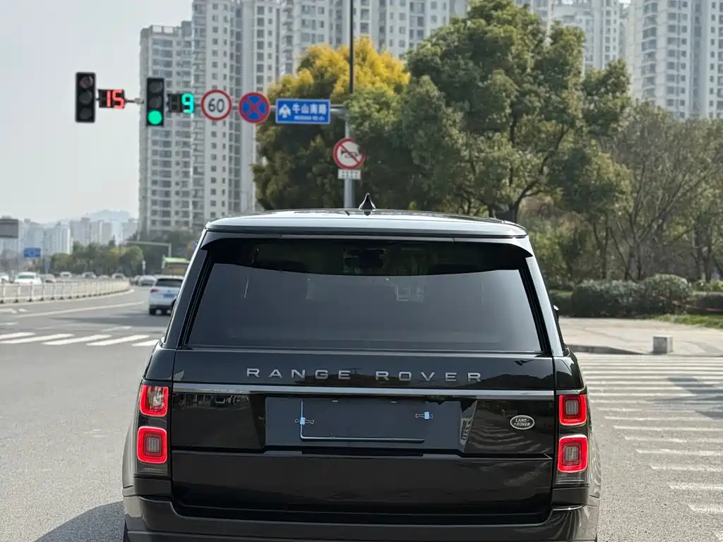 Land Rover Range Rover 2019 — фото 14