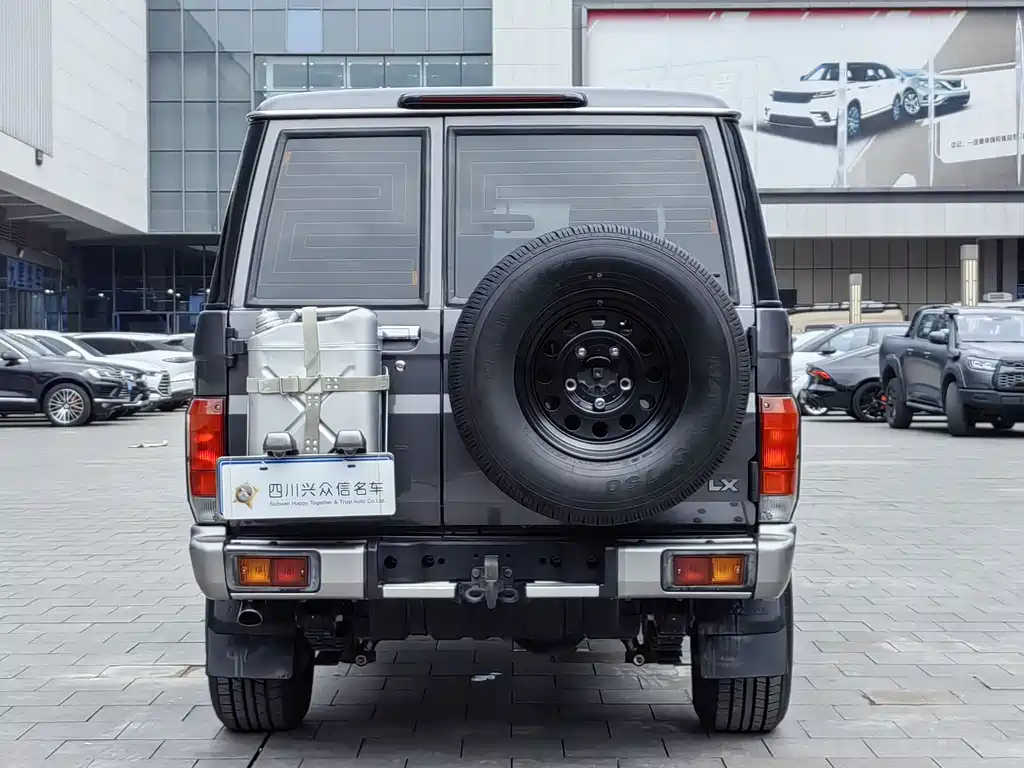 Toyota Land Cruiser 2023 — фото 6