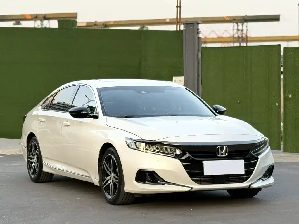 Honda Accord 2022 — фото 1