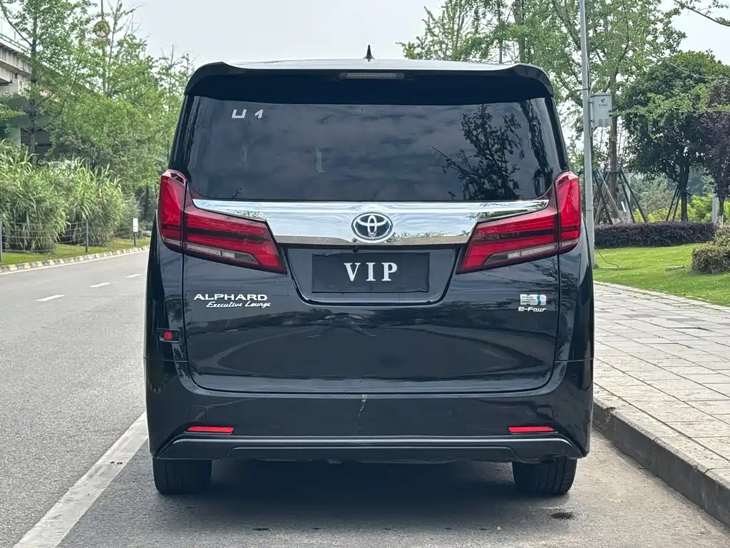 Toyota Alphard 2022 — фото 23