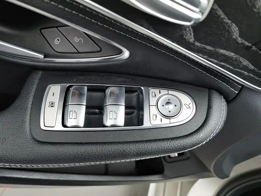 Mercedes-Benz C-Class 2020 — фото 9