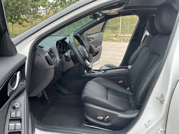 Mazda CX-4 2023