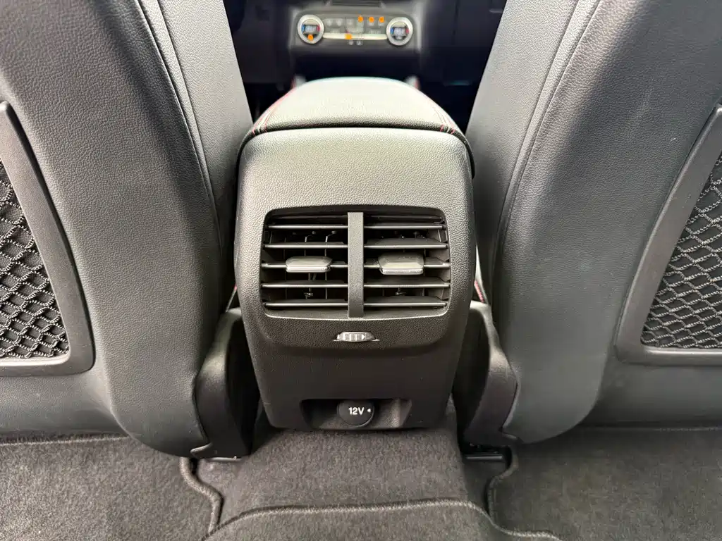 Ford Focus 2019 — фото 10