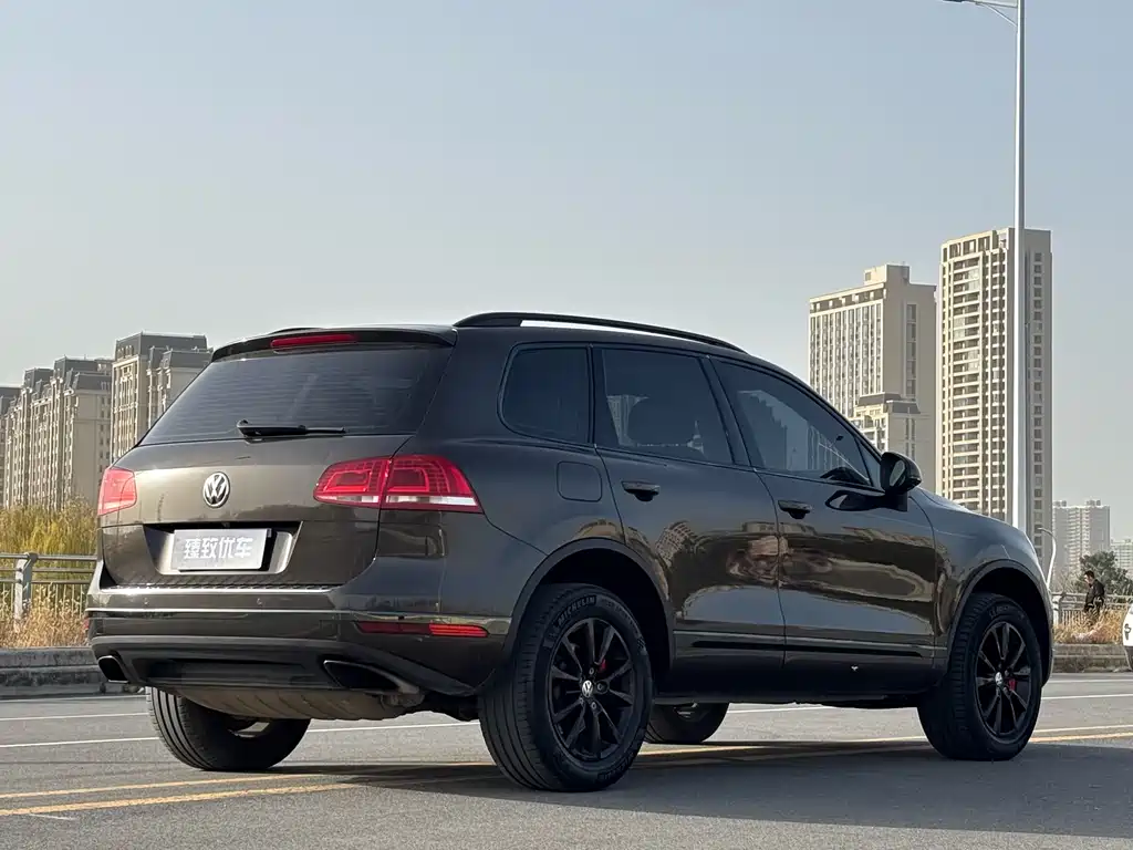 Volkswagen Touareg 2016 — фото 8
