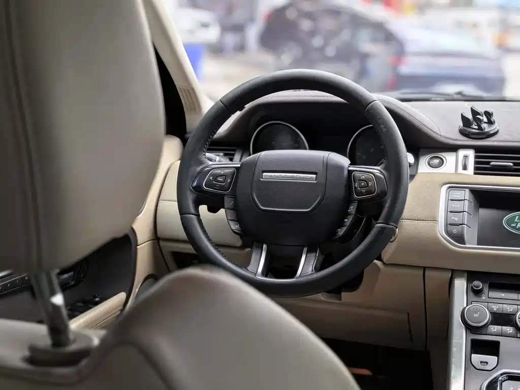 Land Rover Evoque 2016 — фото 7