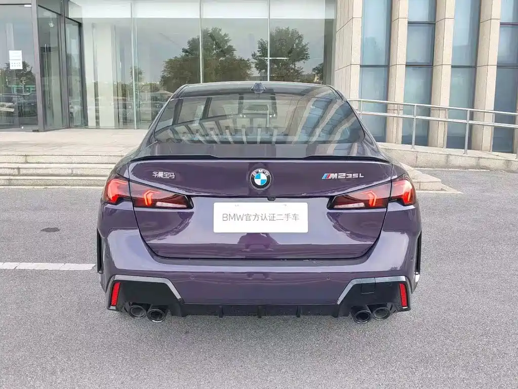 BMW M235L 2025