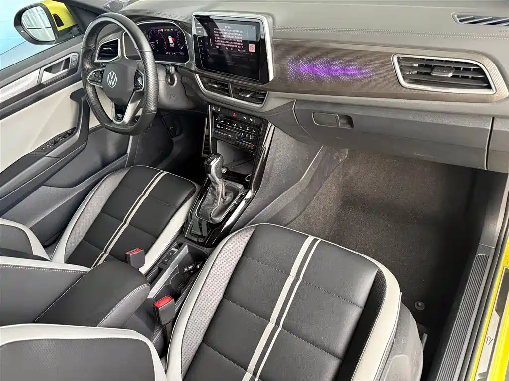 Volkswagen T-Roc 2023 — фото 25