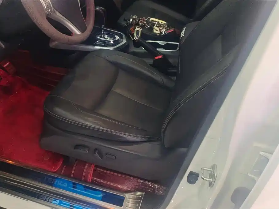 Nissan Terra 2019 — фото 9