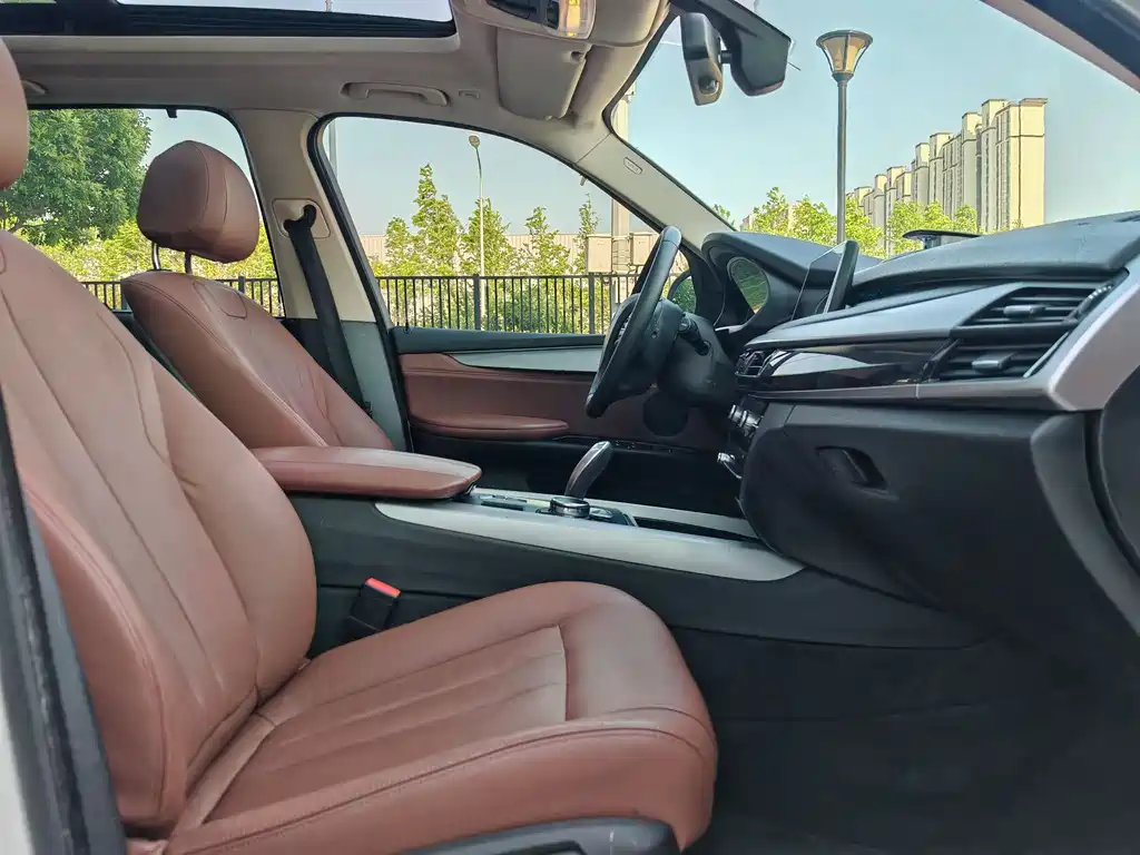 BMW X5 2018 — фото 19