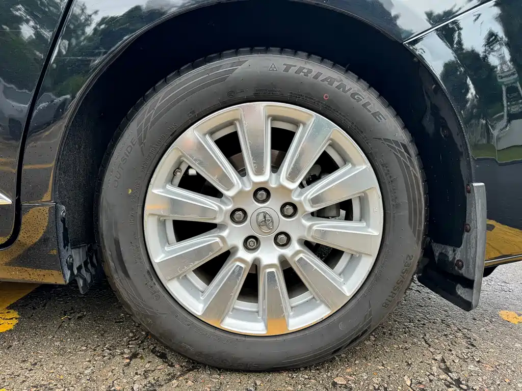 Toyota Sienna 2017 — фото 19