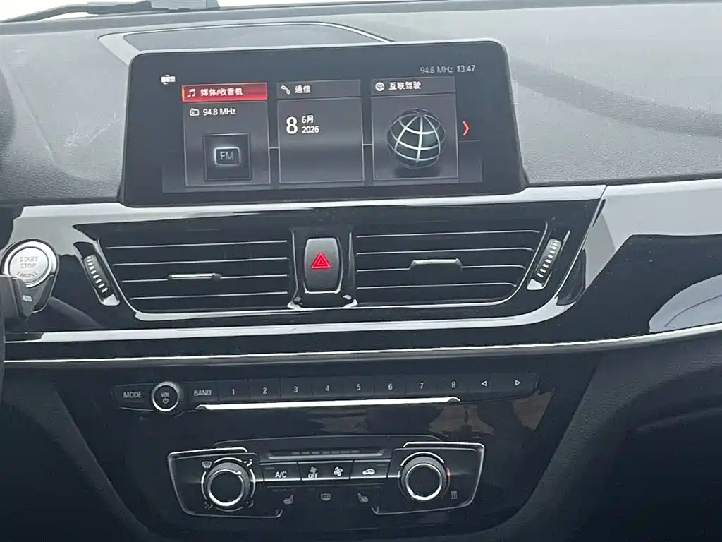 BMW 1 Series 2021 — фото 13
