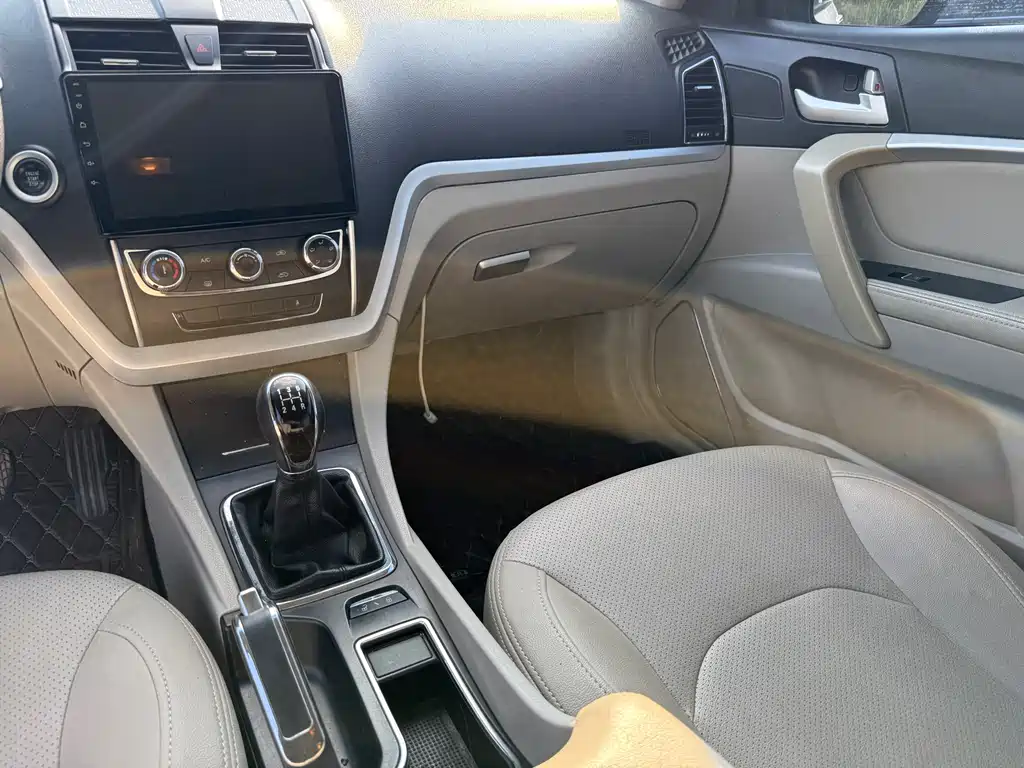 Geely Emgrand 2015 — фото 11
