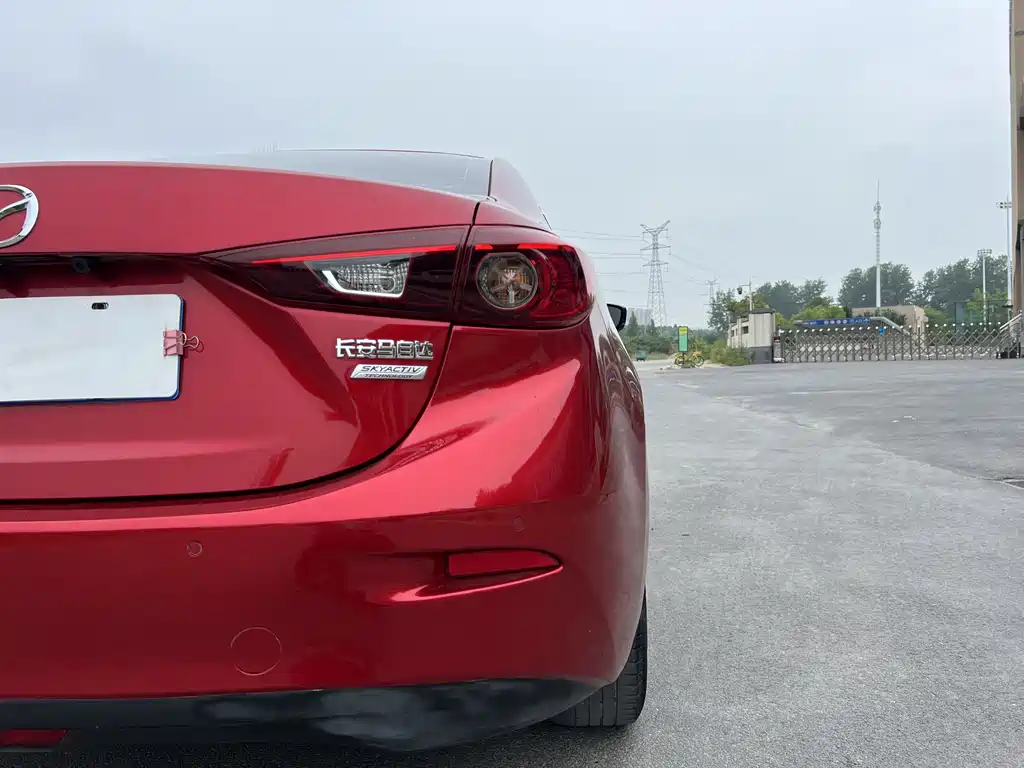 Mazda 3 Axela 2019 — фото 18