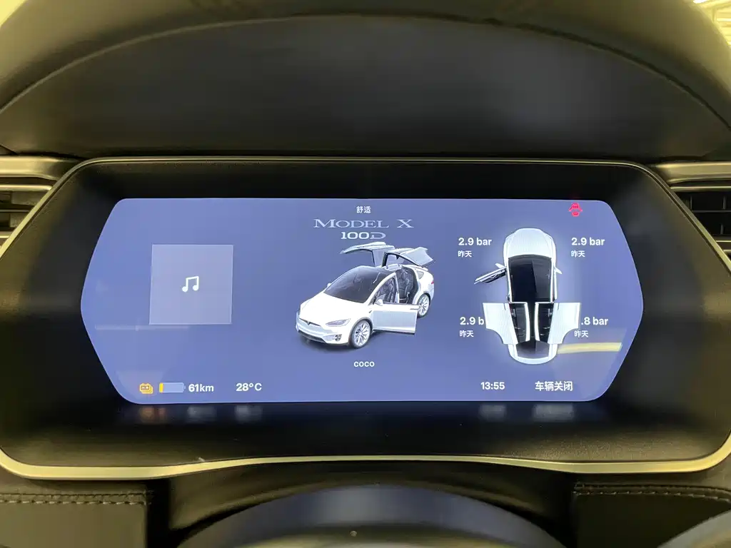 Tesla Model X 2017 — фото 12
