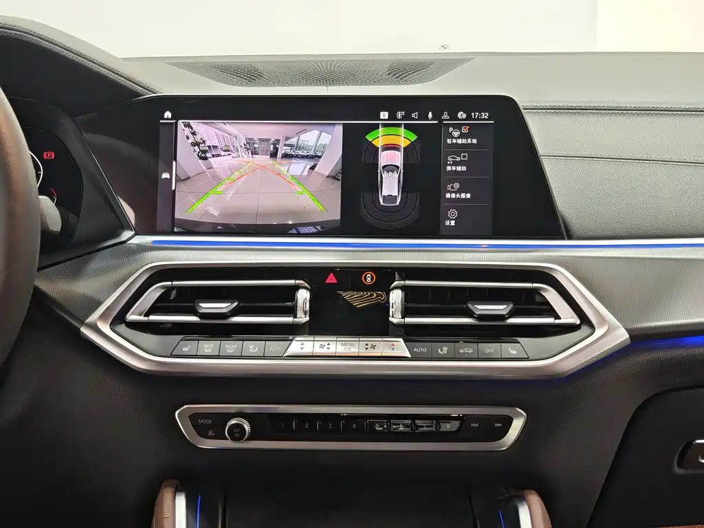 BMW X6 2021 — фото 11
