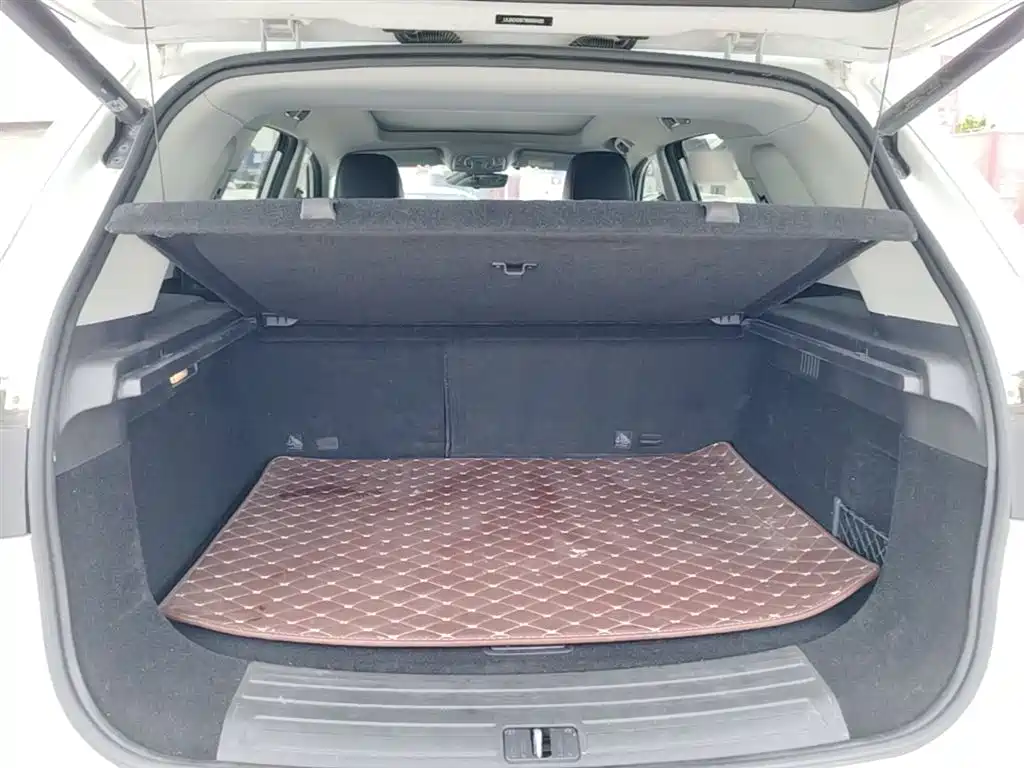 Roewe RX5 New Energy 2022 — фото 19