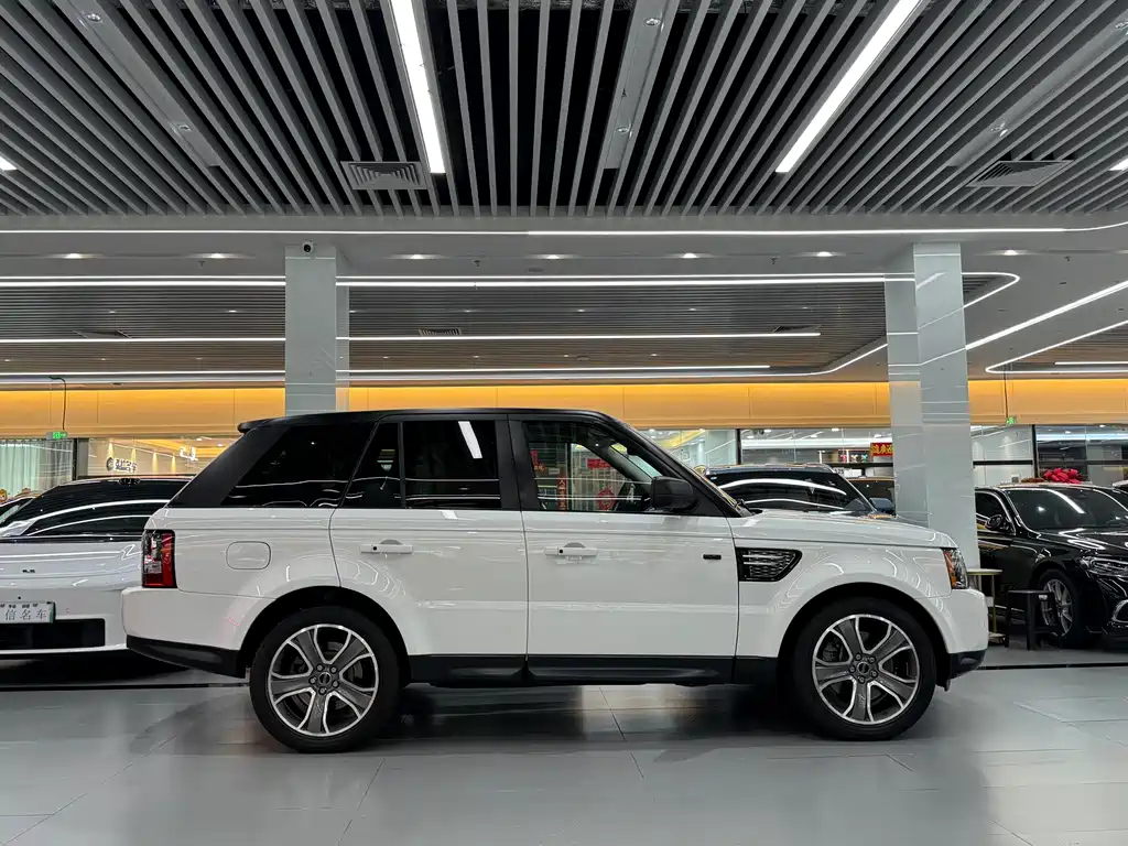 Land Rover Range Rover Sport 2012 — фото 18