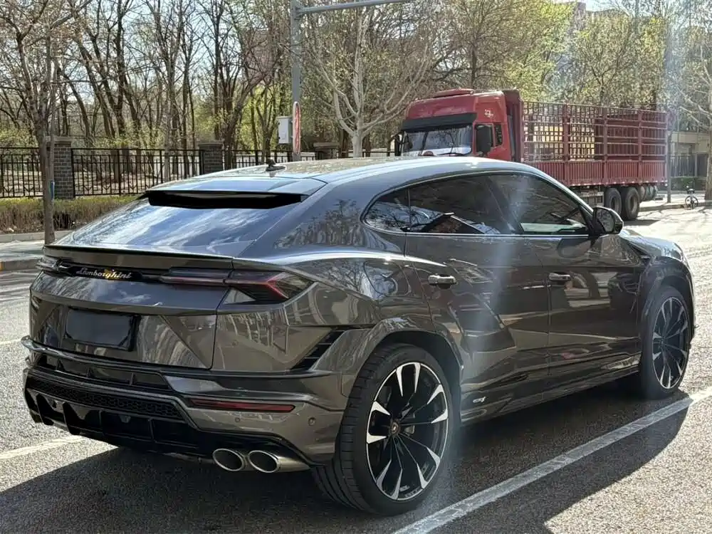 Lamborghini Urus 2021 — фото 3