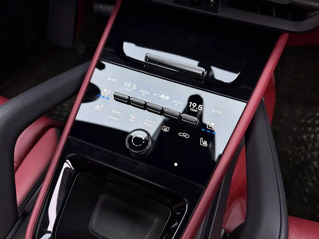 Porsche Cayenne 2025