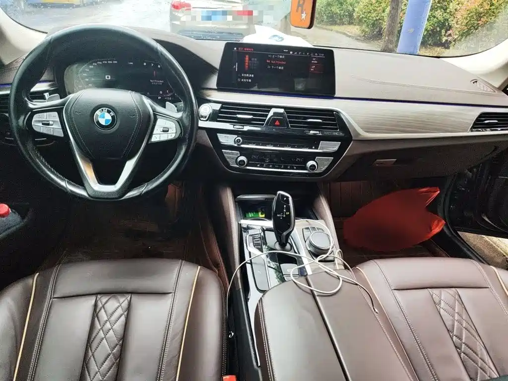 BMW 5 Series 2020 — фото 13