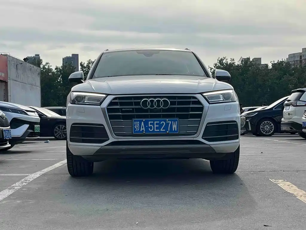 Audi Q5L 2019 — фото 8