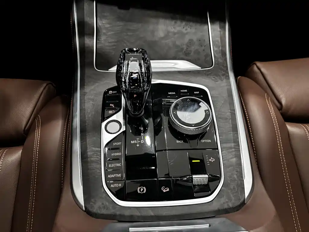 BMW X5 New Energy 2020 — фото 21
