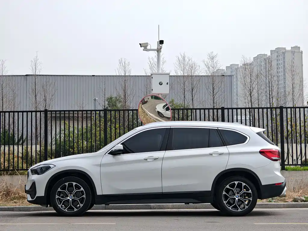BMW X1 2022 — фото 2