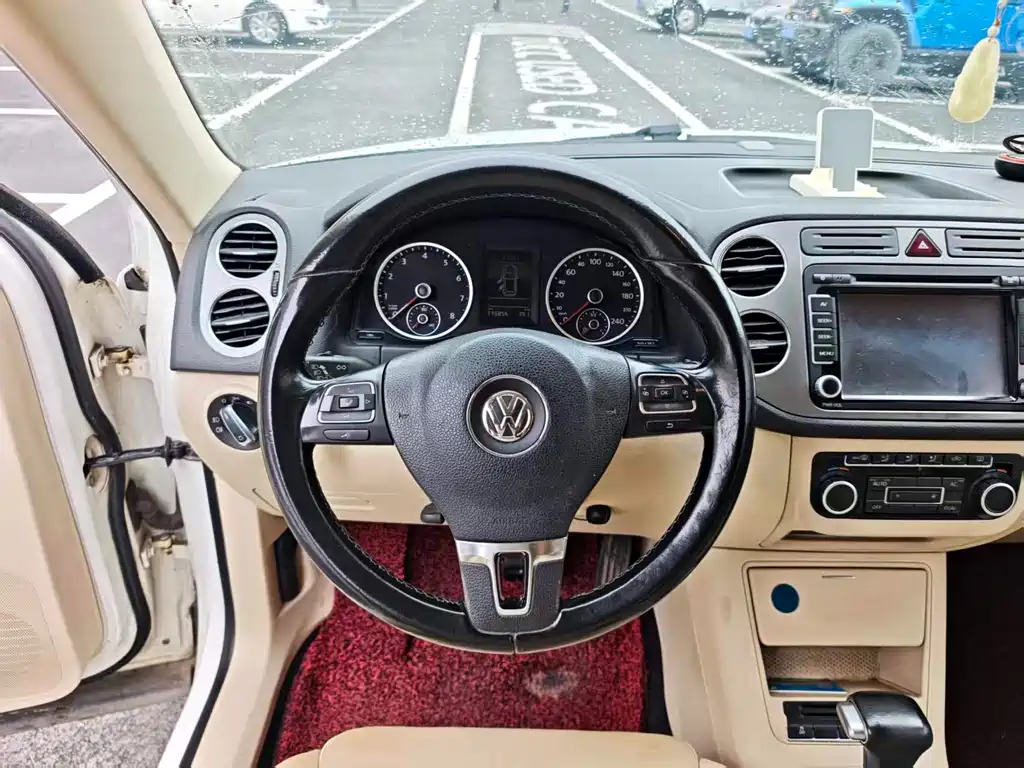Volkswagen Tiguan 2011