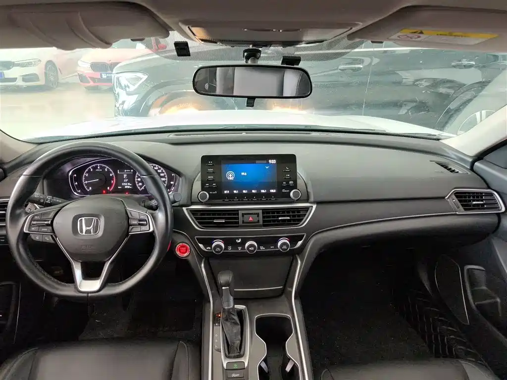 Honda Accord 2021 — фото 10