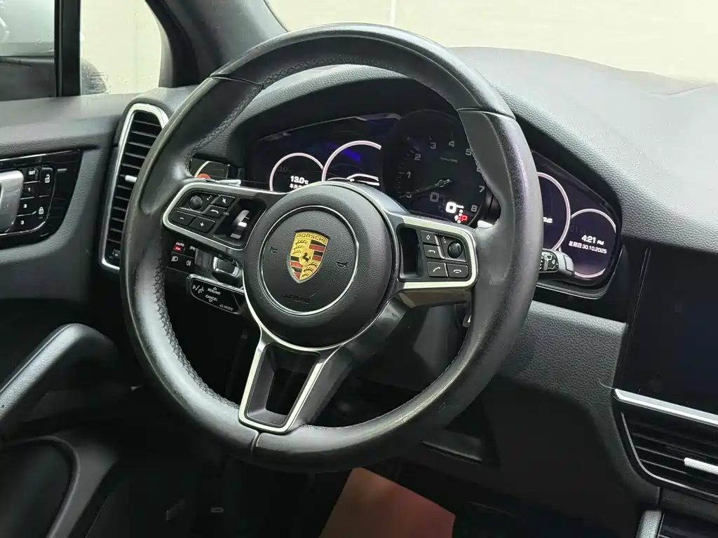Porsche Cayenne 2021 — фото 16