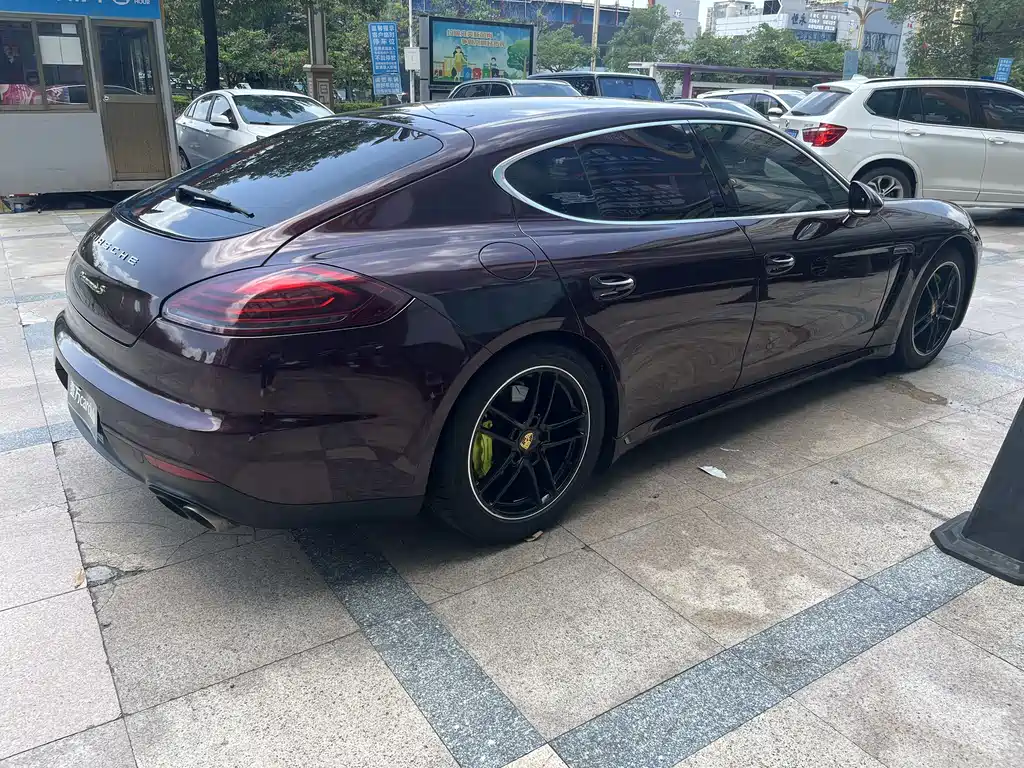 Porsche Panamera Hybrid 2015 — фото 10