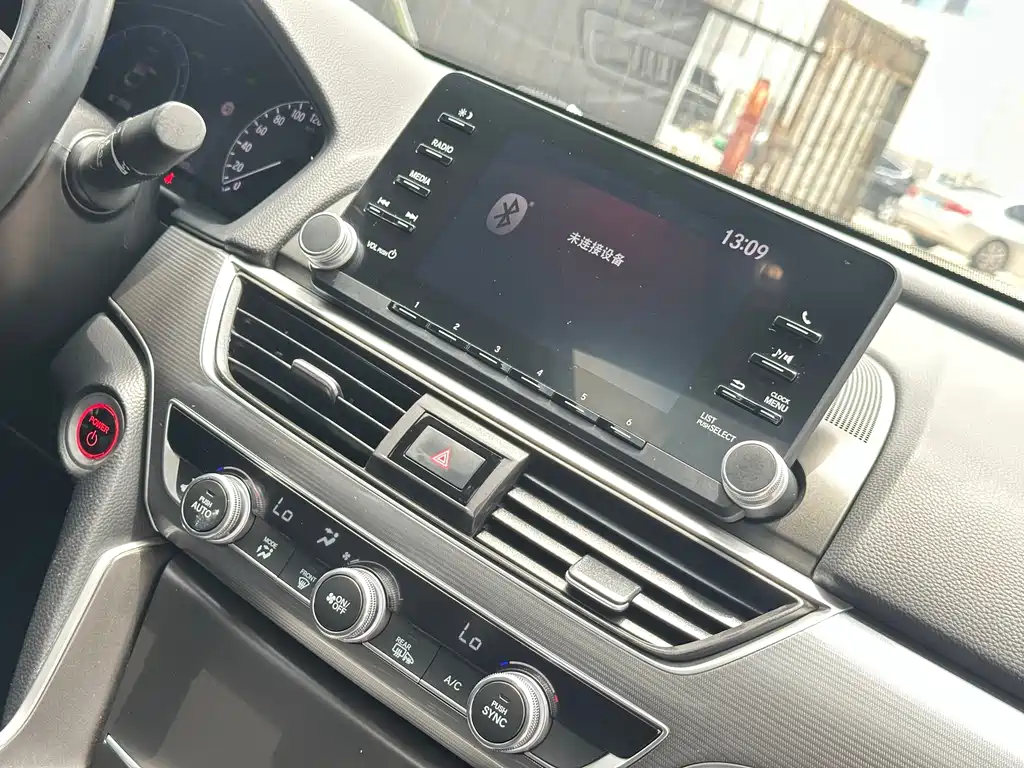 Honda Accord 2020 — фото 12
