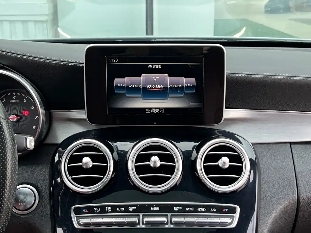 Mercedes-Benz C-Class 2017 — фото 13