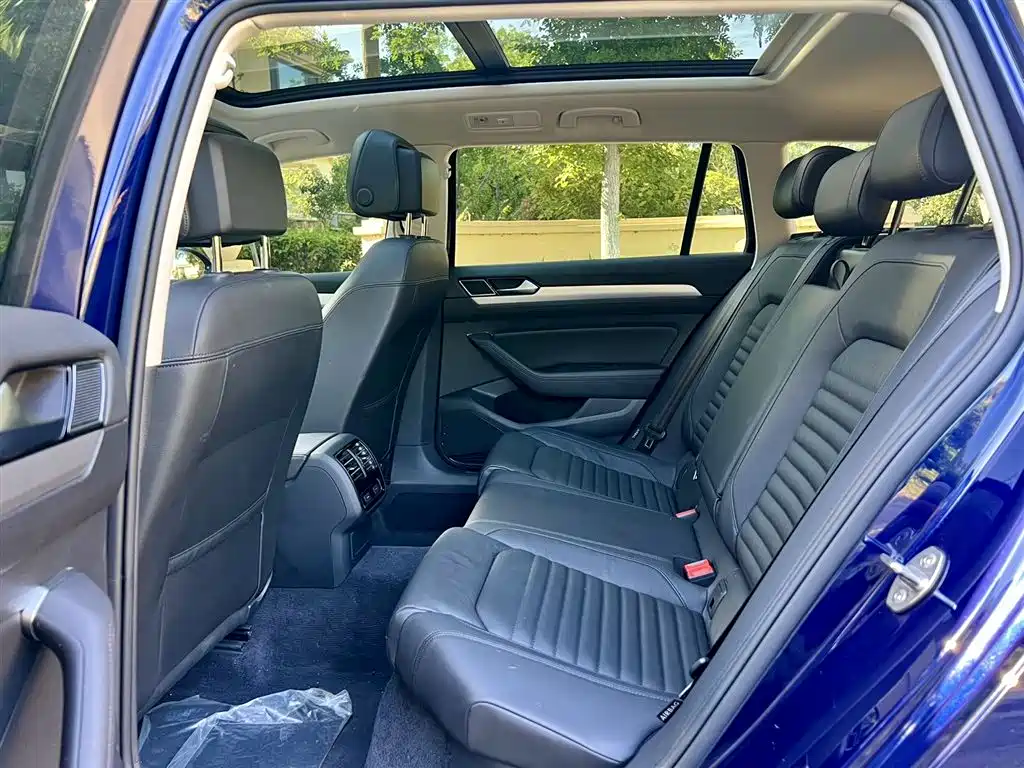 Volkswagen Viloran 2019