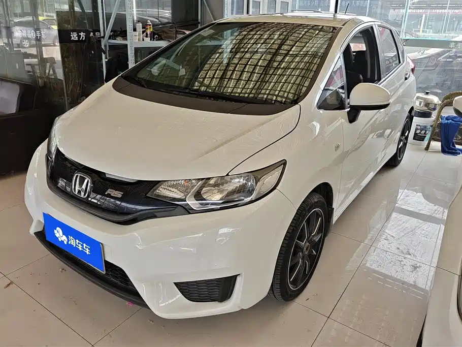 Honda Fit 2016 — фото 1