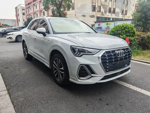Audi Q3 2021
