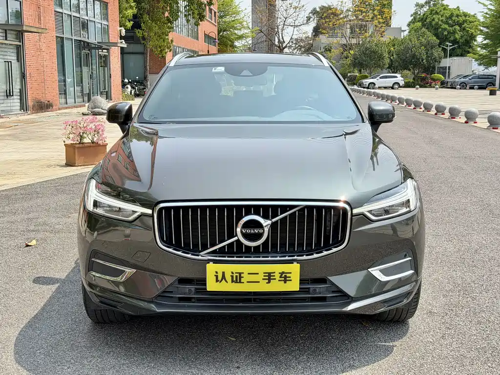 Volvo XC60 2020 — фото 8