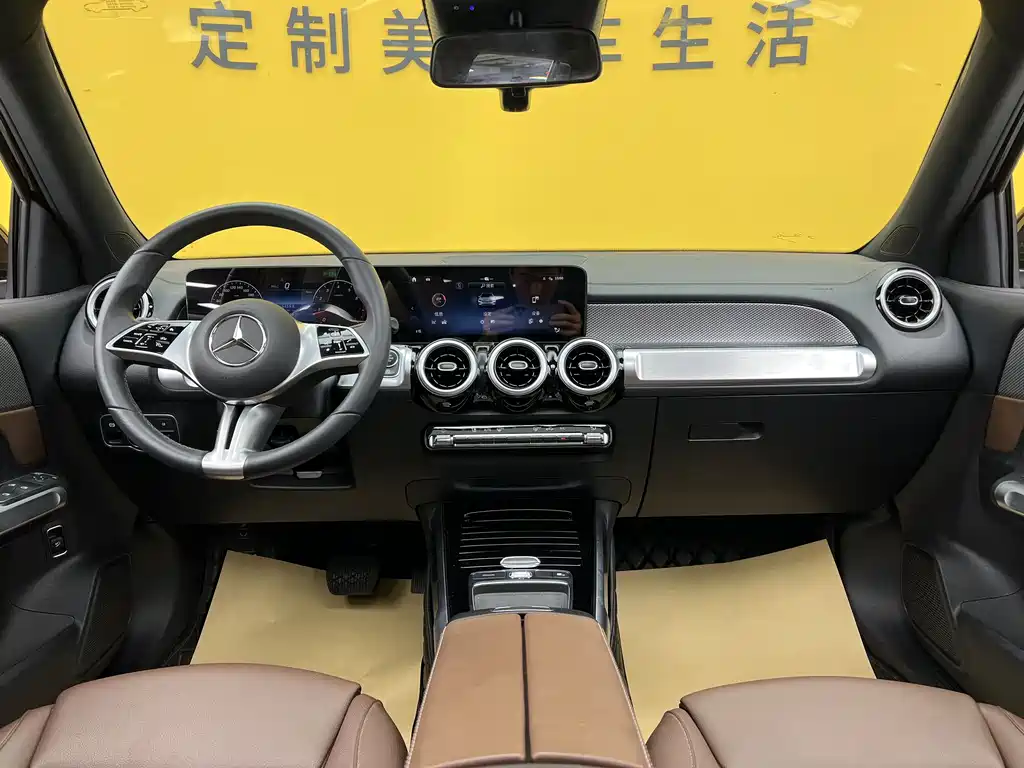Mercedes-Benz GLB 2024 — фото 11
