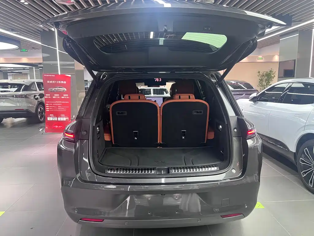 Li Auto Li L8 2023